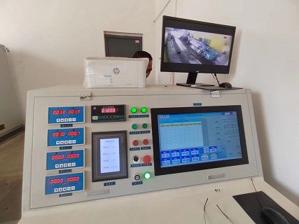 試驗(yàn)現(xiàn)場(chǎng)